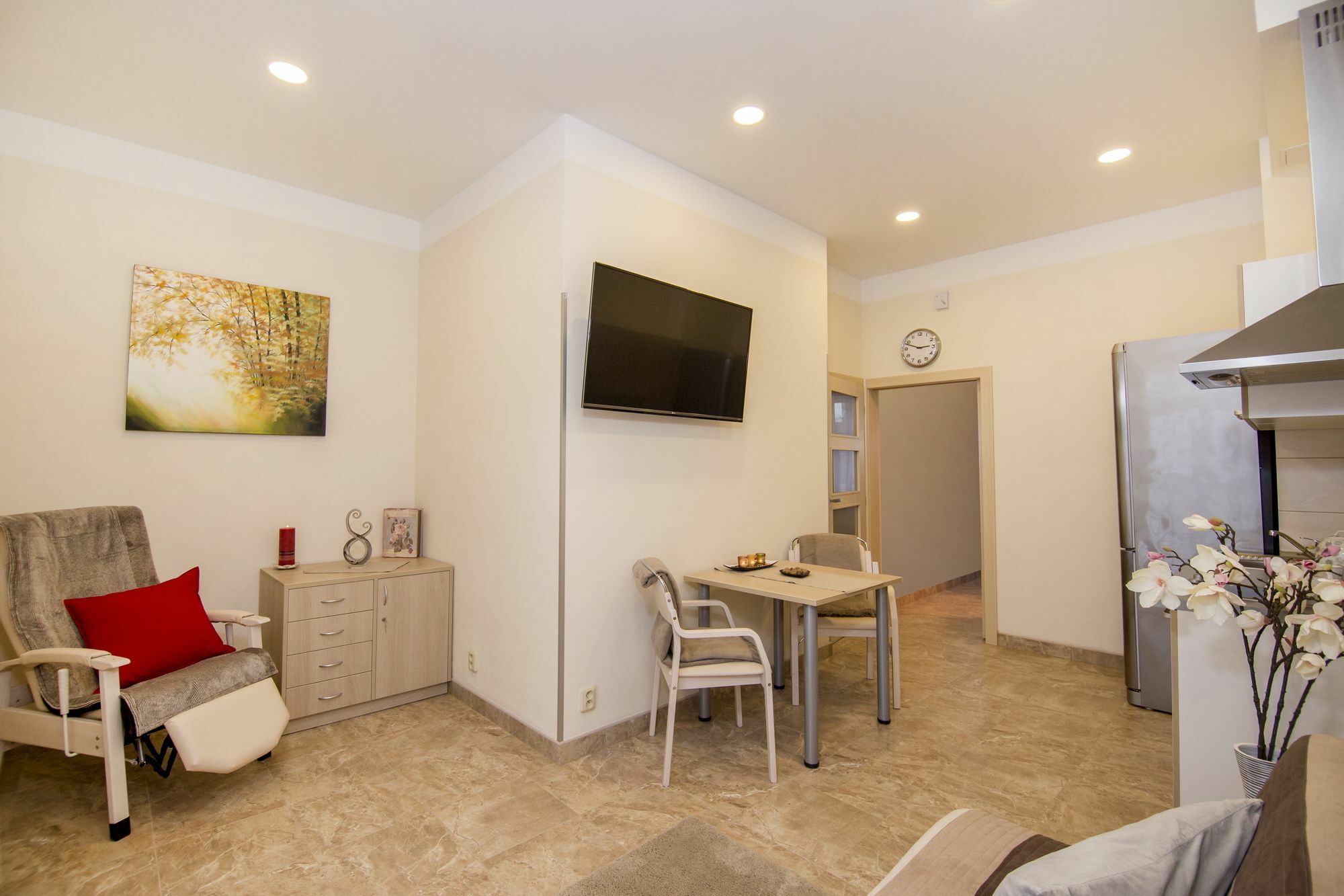 Magnolia Apartments With Wellness Прага Екстер'єр фото